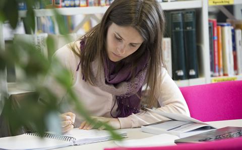 How to Conduct Research to Support Your Dissertation Topic?